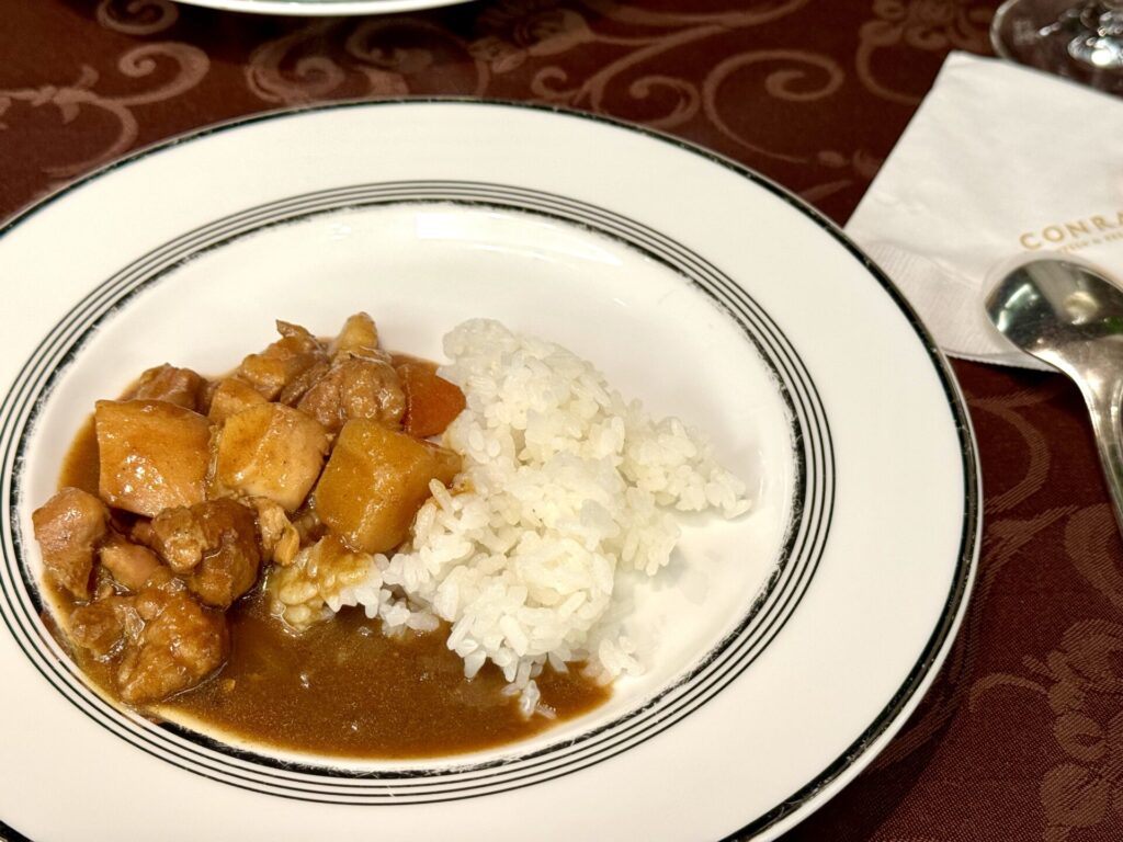 コンラッド東京 エグゼクティブラウンジ 大晦日に食べたもの カレー