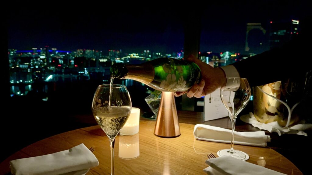 コンラッド東京 カウントダウンパーティー ペリエジュエ ベルエポック