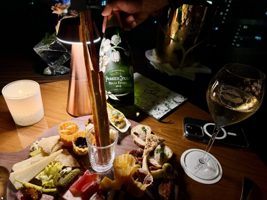 コンラッド カウントダウンパーティー with ペリエ ジュエ 2023-2024