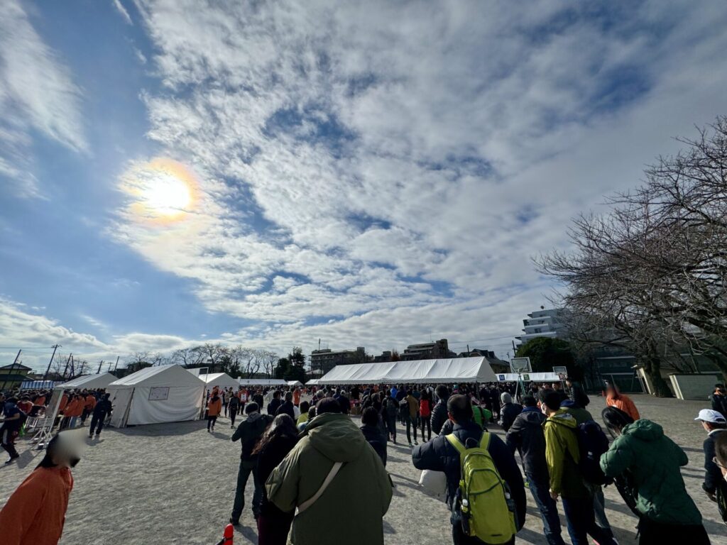 青梅マラソン ランナー受付 河辺小学校