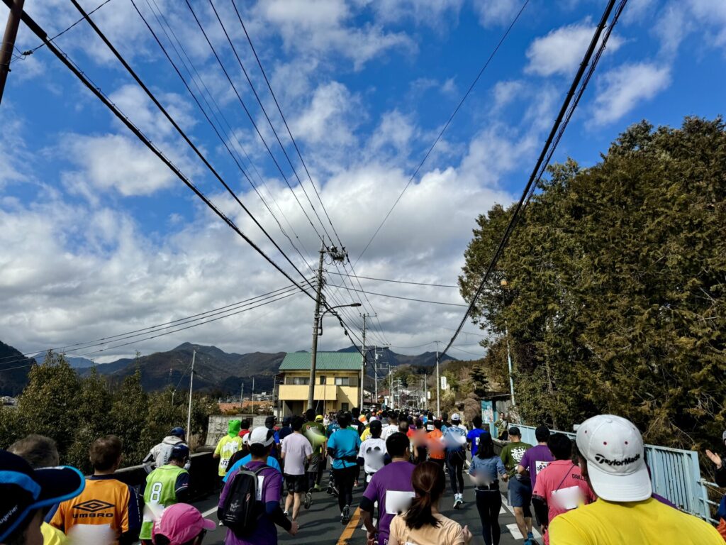 青梅マラソン 石神前 通過