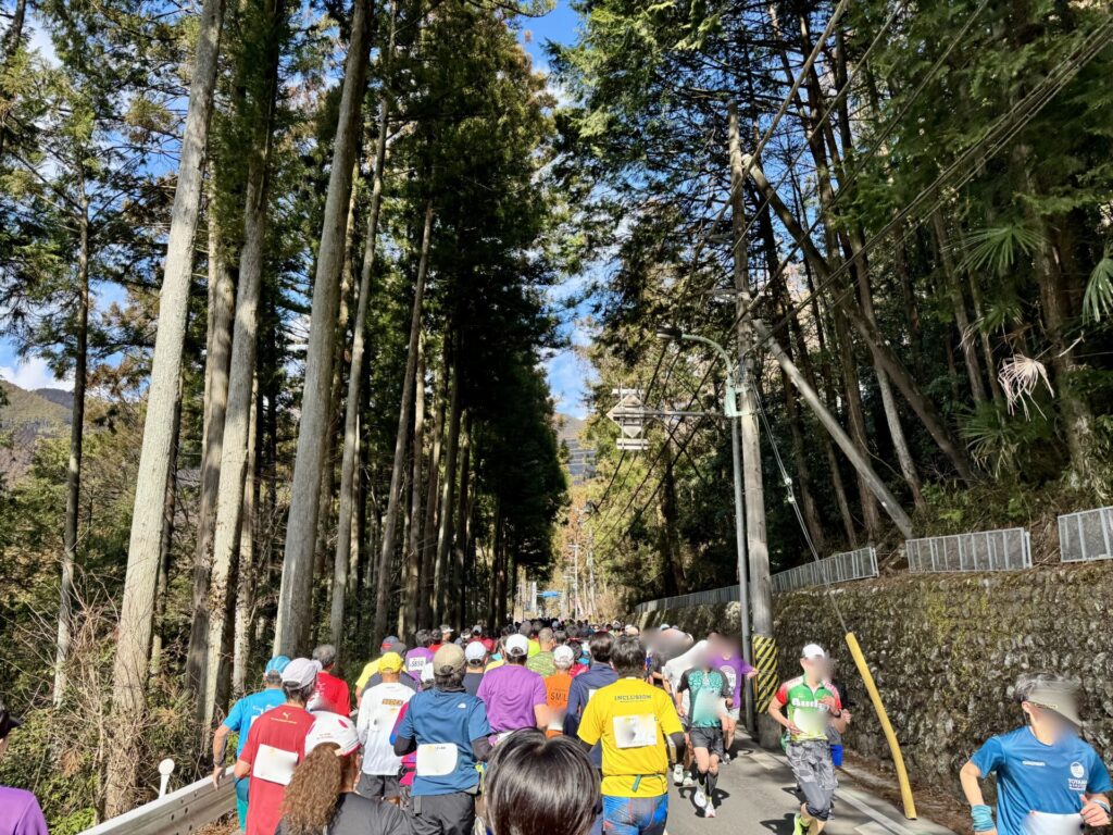 青梅マラソン 道幅が狭く混雑するポイント