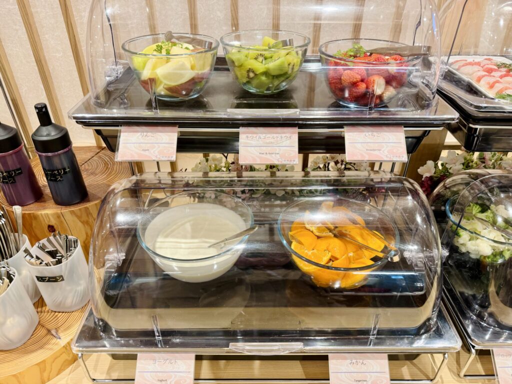 御宿 野乃浅草 別邸 朝食 フルーツ