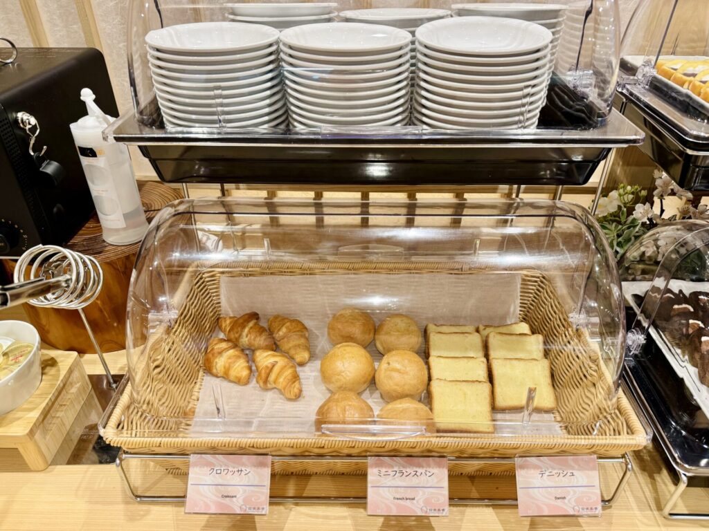 御宿 野乃浅草 別邸 朝食 パンコーナー