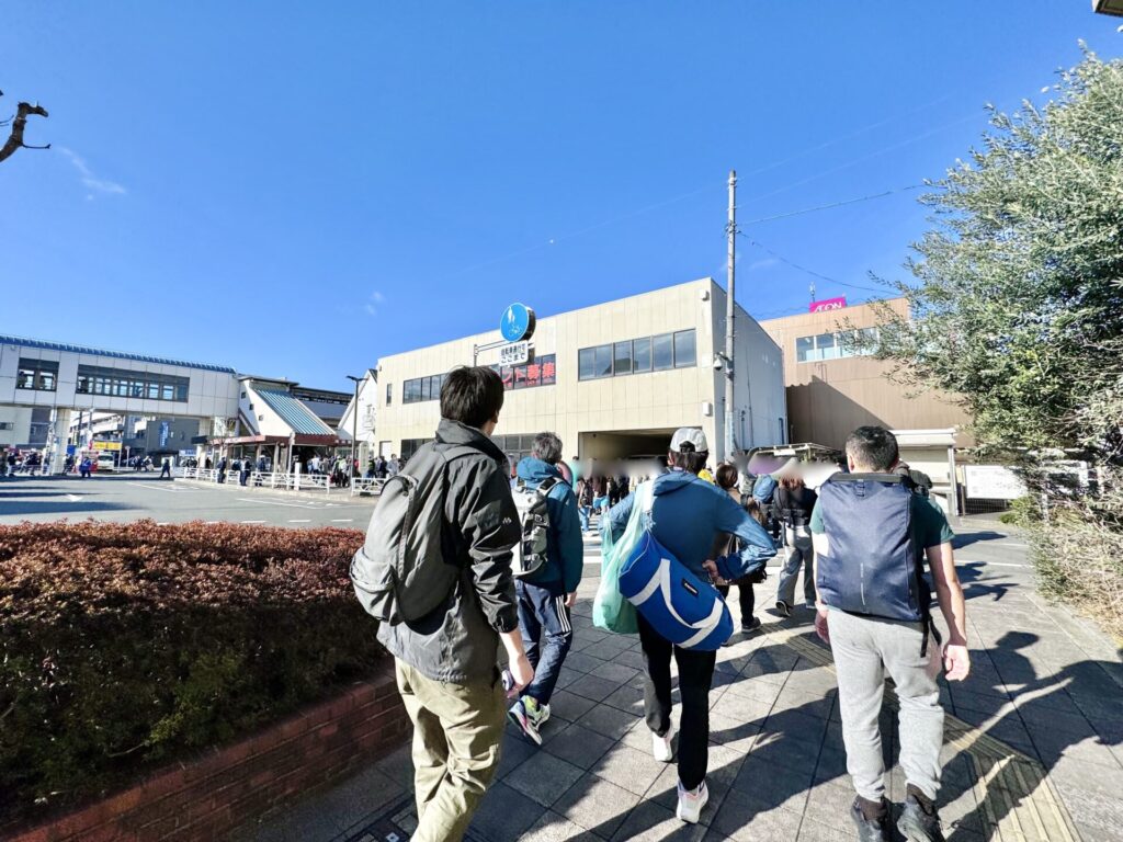 青梅マラソン 大会後の最寄駅の様子