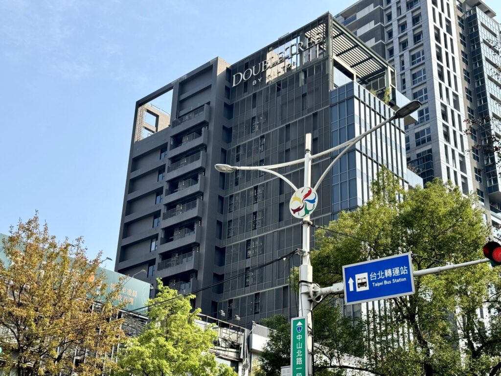 ダブルツリーbyヒルトン台北中山 外観