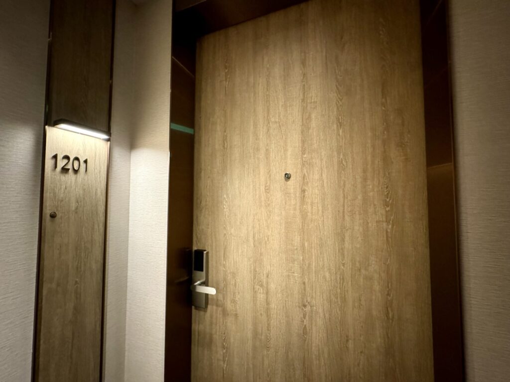 ダブルツリーbyヒルトン台北中山 客室扉 コーナースイート