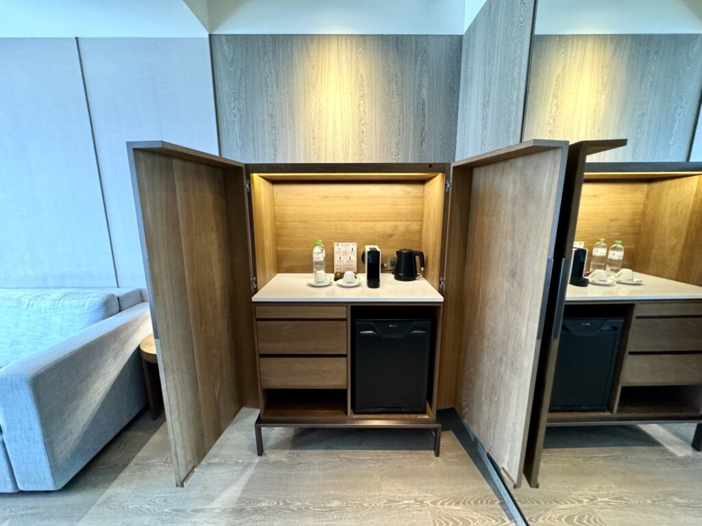 ダブルツリーbyヒルトン台北中山 コーナースイート ミニバーコーナー