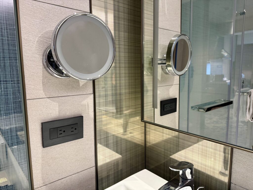 ヒルトン台北新板 デラックススイート 拡大鏡