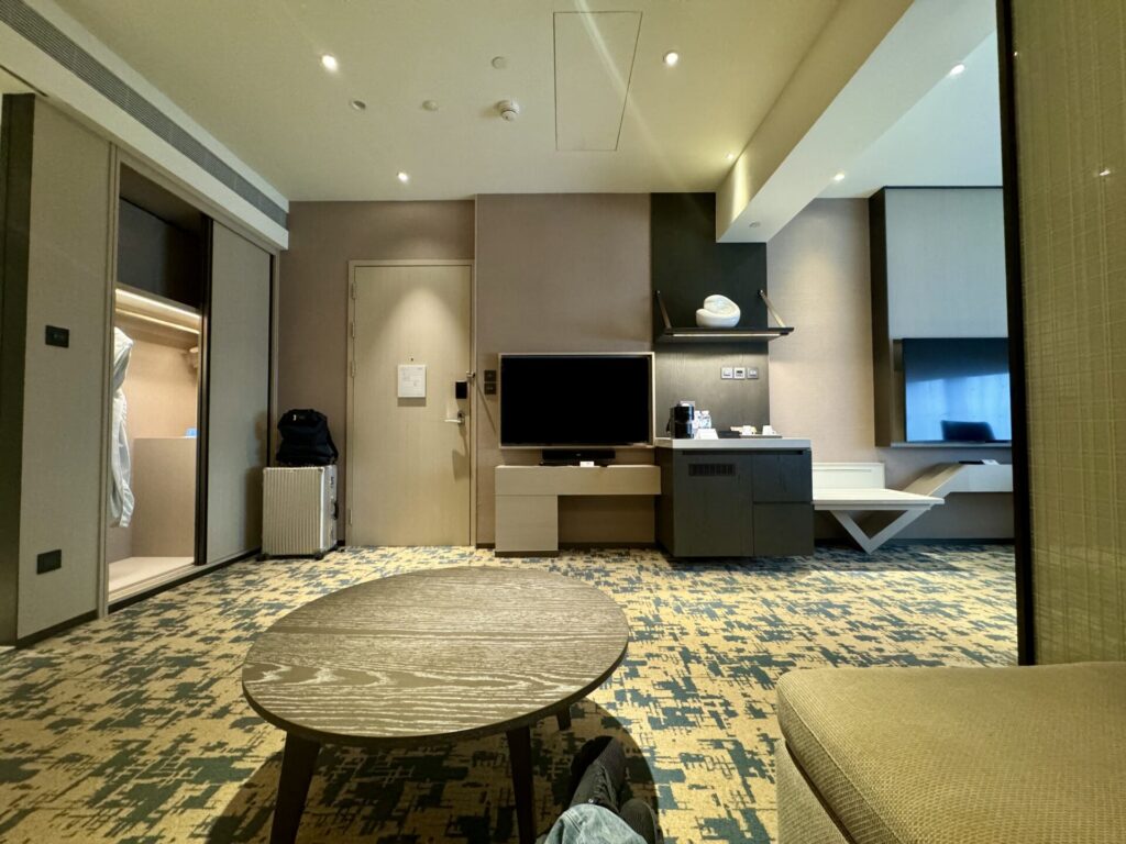 ヒルトン台北新板 デラックススイート リビングエリア