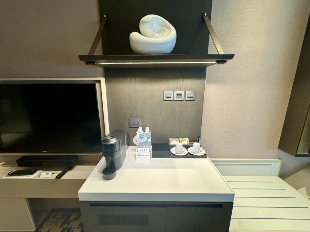 ヒルトン台北新板 デラックススイート ミニバーコーナー