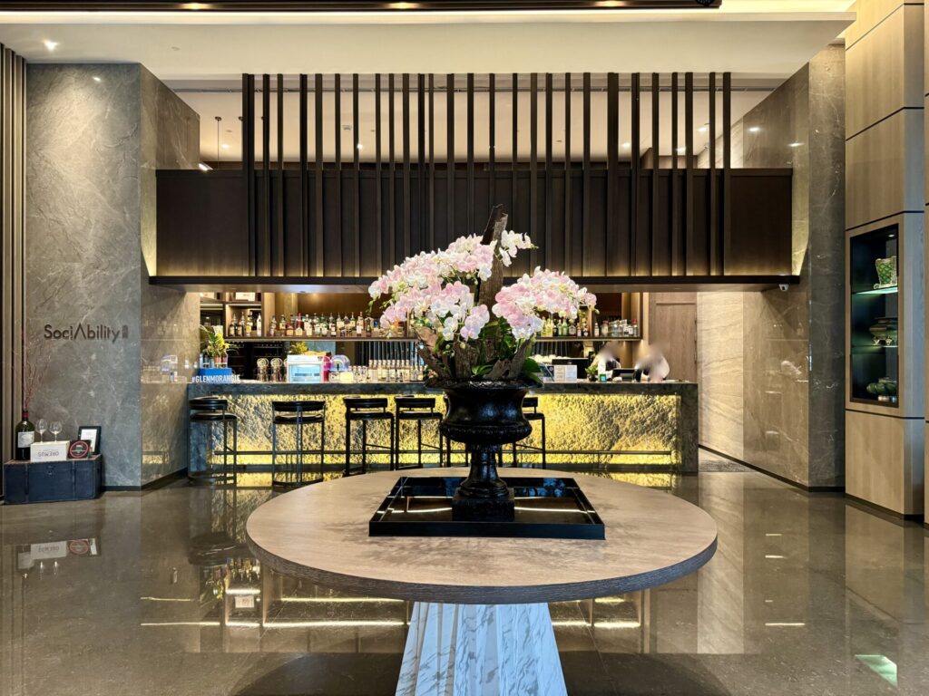 ヒルトン台北新板 ロビーエントランス