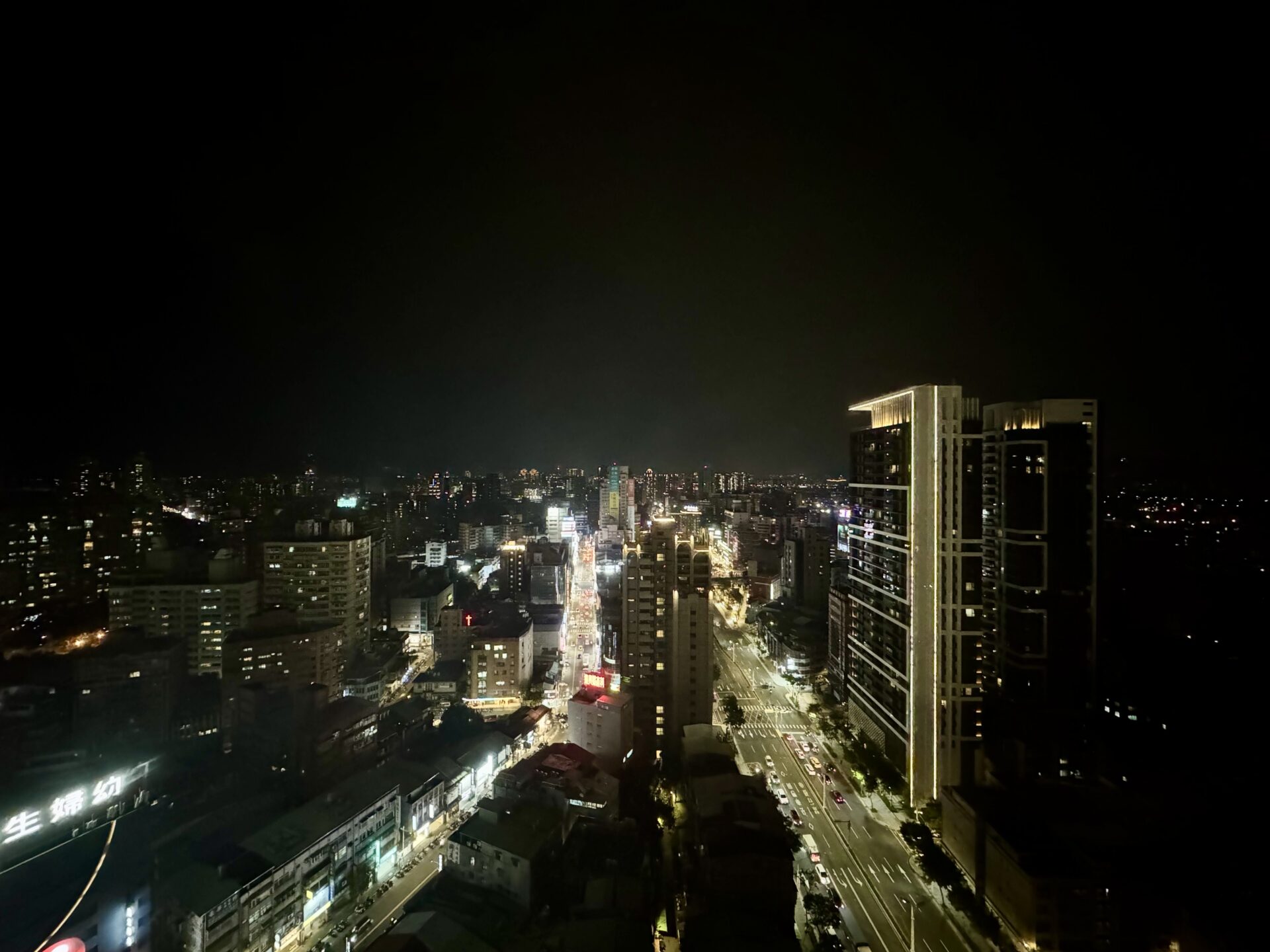 ヒルトン台北新板 客室からの眺め 夜景