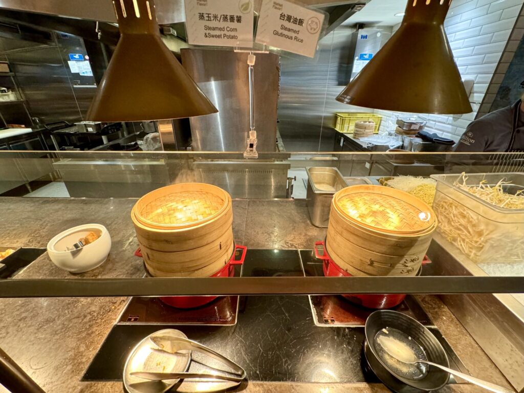 ヒルトン台北新板 朝食 台湾油飯