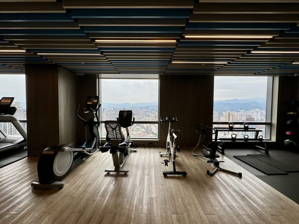 ヒルトン台北新板 ジム フィットネスセンター