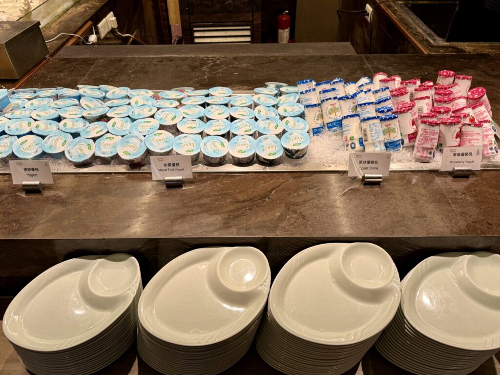 ヒルトン台北新板 朝食 ヨーグルト