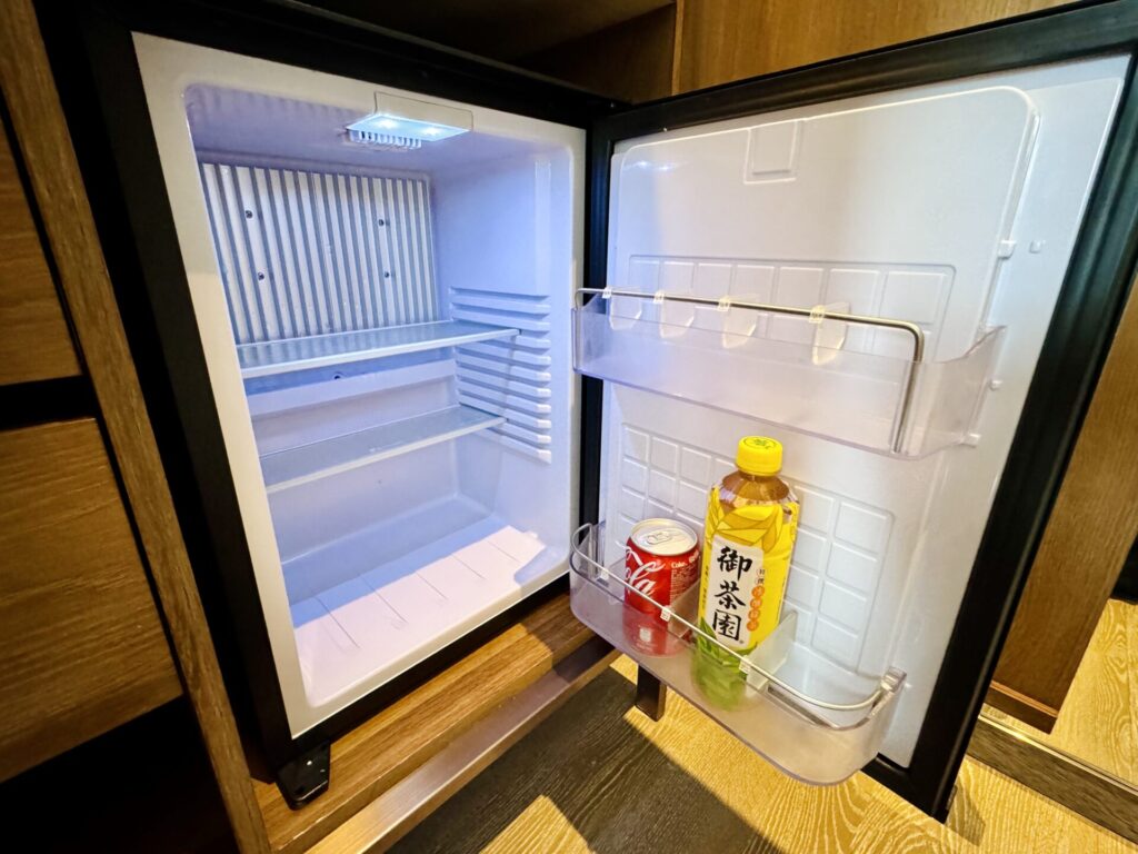ダブルツリー台北中山 ミニバーの冷蔵庫