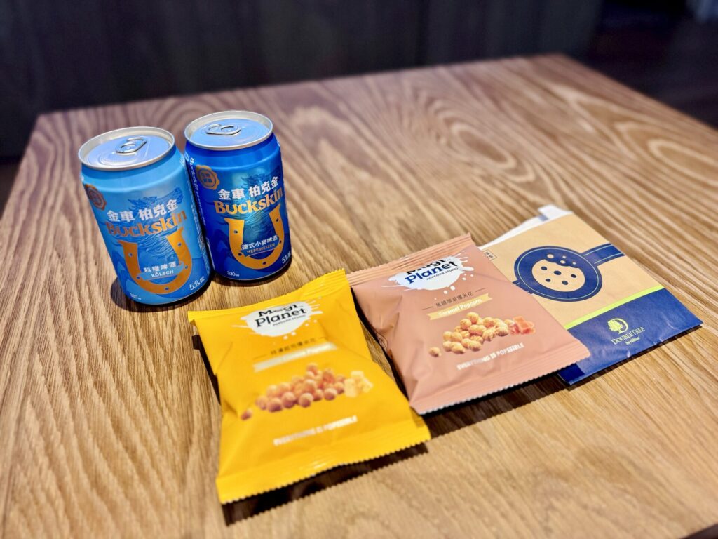 ダブルツリーbyヒルトン台北中山 客室で晩酌風景