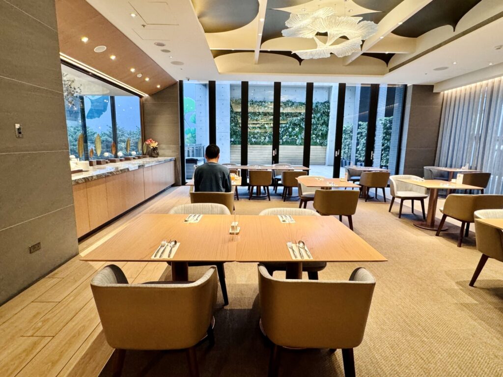 ダブルツリーbyヒルトン台北中山 朝食会場にて