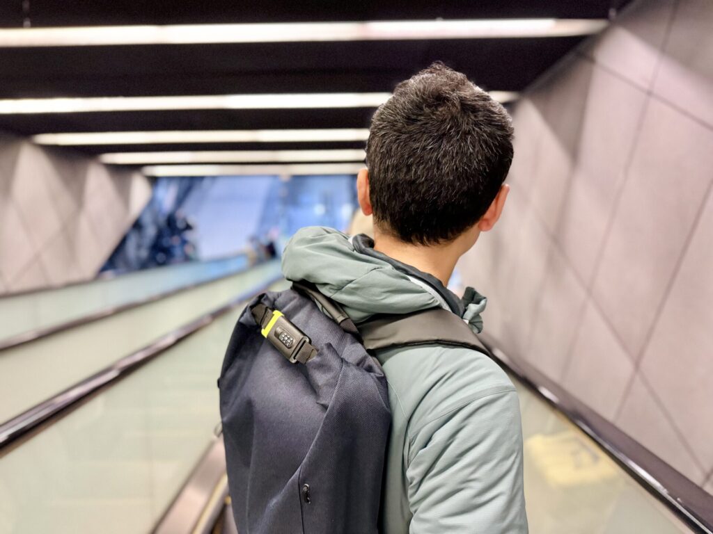 MRTでヒルトン台北新板を目指します