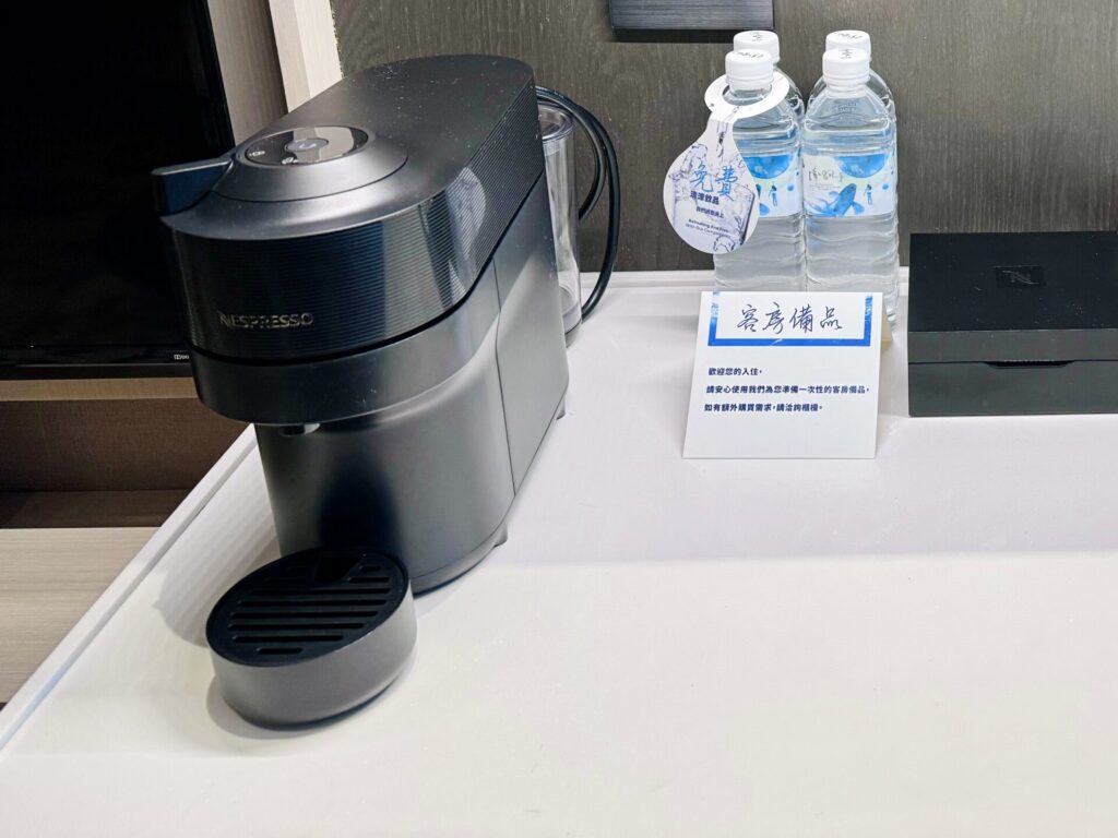 ヒルトン台北新板 デラックススイート ミニバーのネスプレッソ