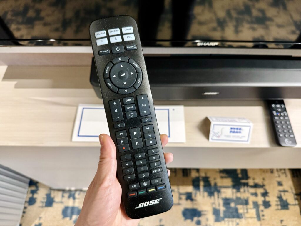 ヒルトン台北新板 デラックススイート BOSEスピーカー用リモコン