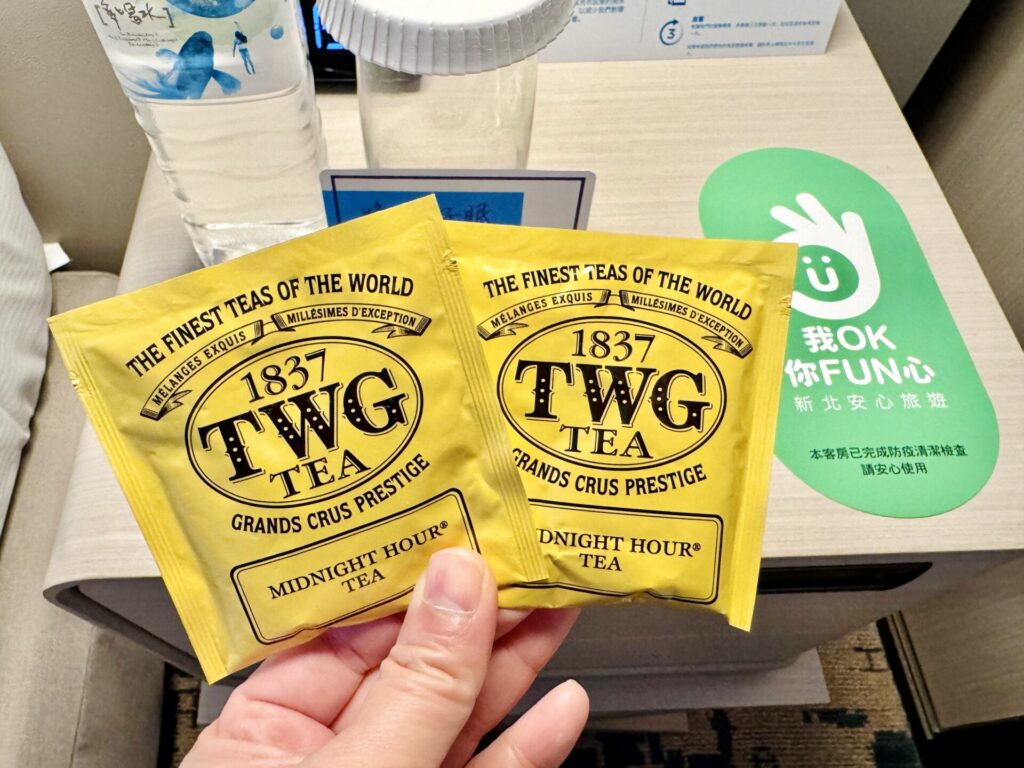 ヒルトン台北新板 デラックススイート ベッド周り