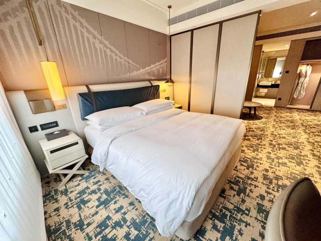 ヒルトン台北新板 デラックススイート ベッドルーム