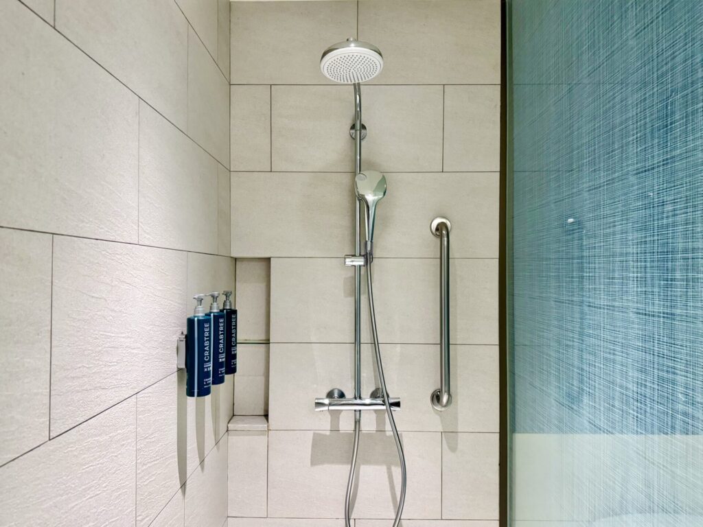 ヒルトン台北新板 デラックススイート シャワールーム