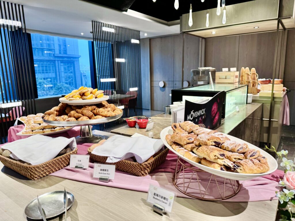 ヒルトン台北新板 朝食 パンコーナー