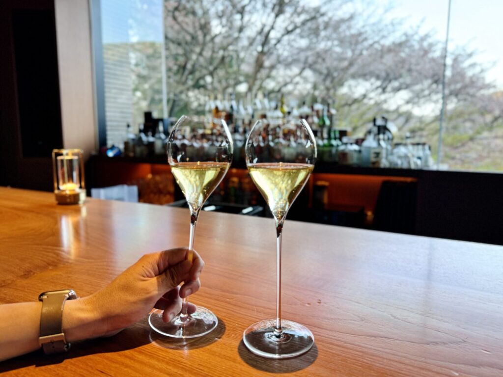 「bar hotel 箱根香山」ウェルカムシャンパン