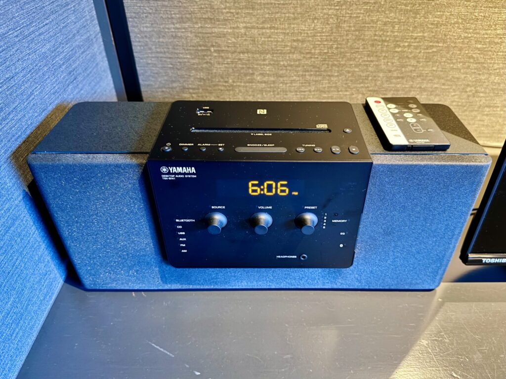 「bar hotel 箱根香山」ラジカセ