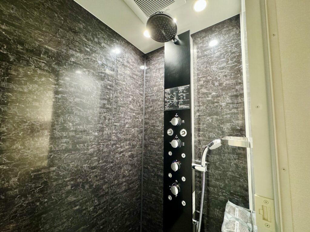 「bar hotel 箱根香山」シャワー