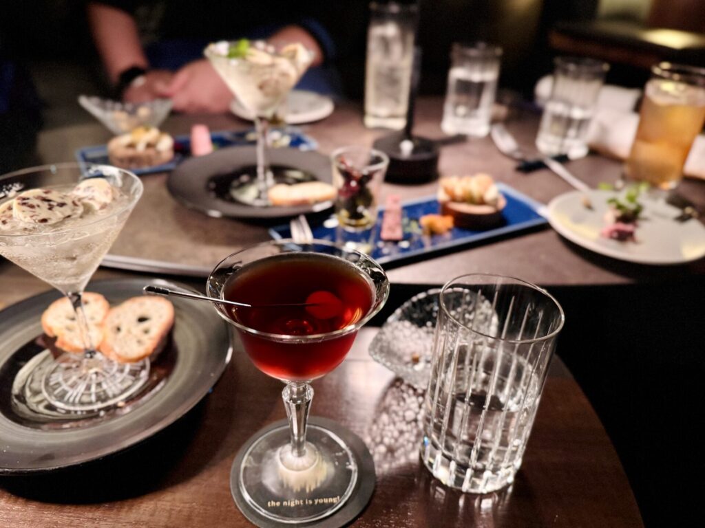 「bar hotel 箱根香山」バーのカクテル