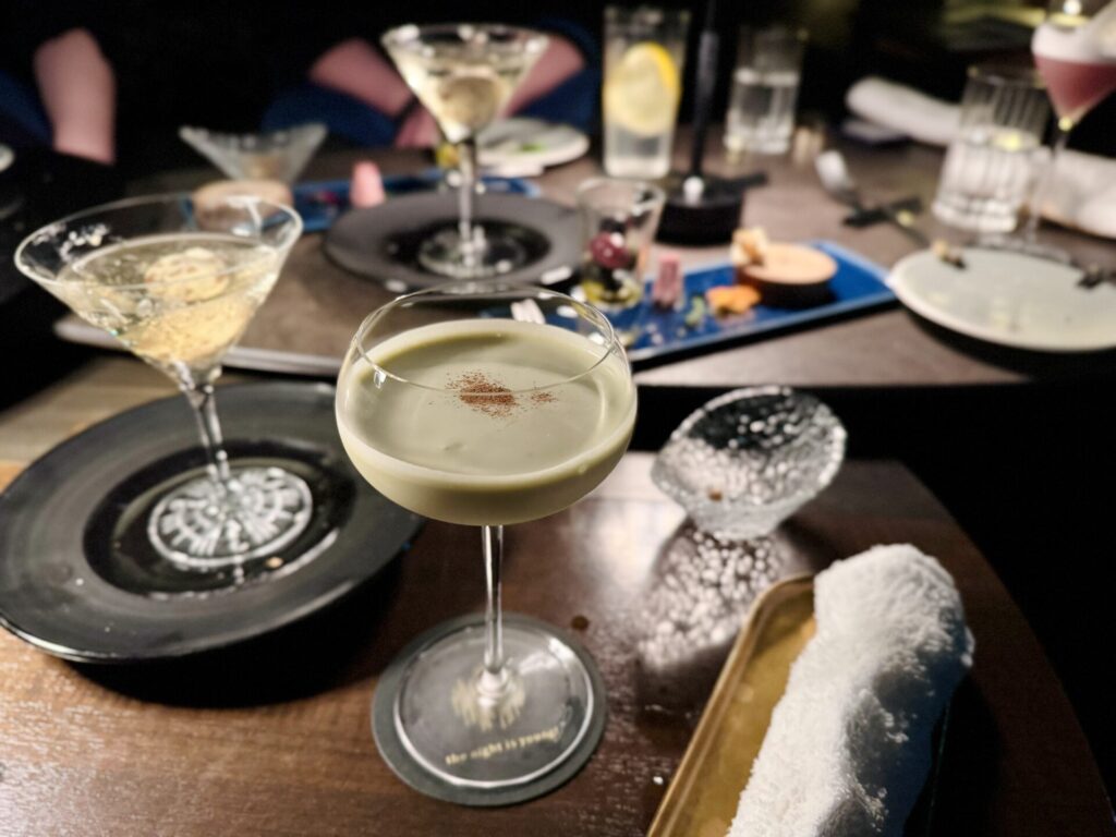 「bar hotel 箱根香山」バーのカクテル