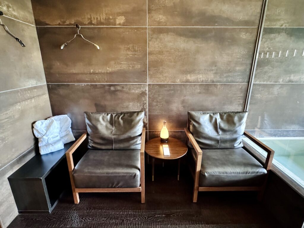 「bar hotel 箱根香山」プライベートスパの様子