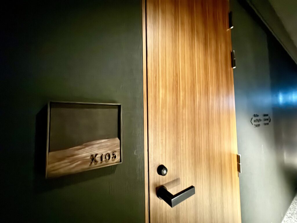 bar hotel箱根香山 客室 扉