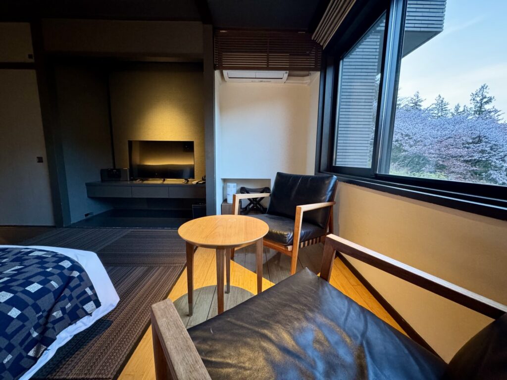 bar hotel箱根香山 客室 スタンダード ソファからの眺め