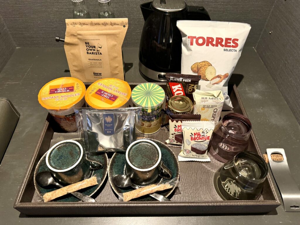 bar hotel箱根香山 客室 ミニバー スナック カップラーメン