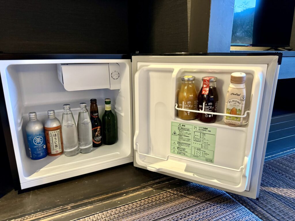 bar hotel箱根香山 客室 ミニバー アルコール ソフトドリンク