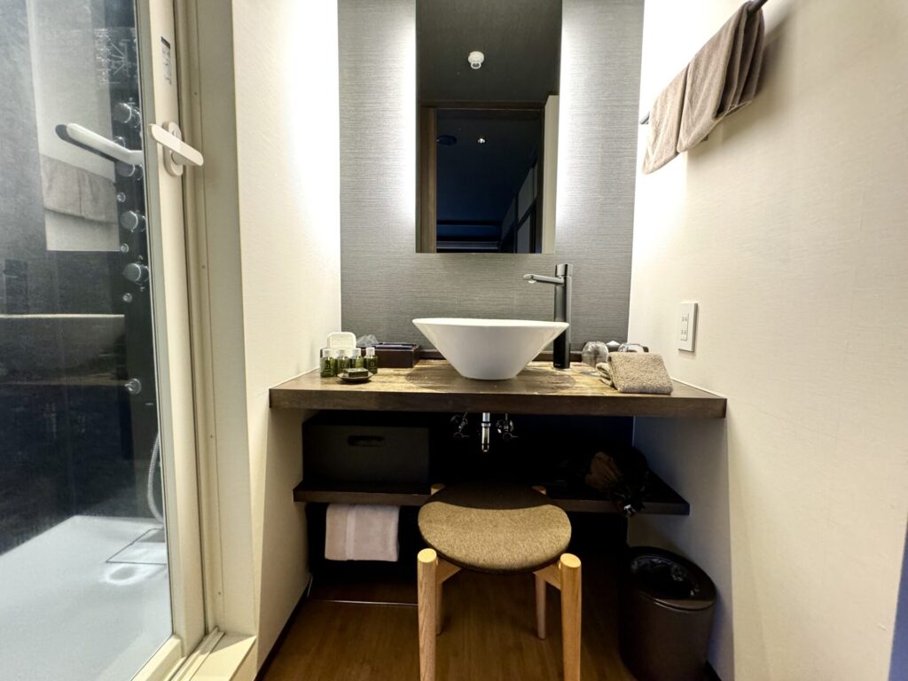 bar hotel箱根香山 客室 洗面台