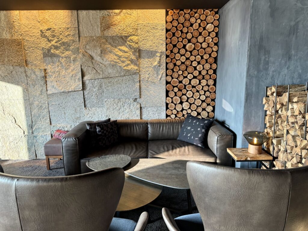 bar hotel箱根香山 bar 4人席