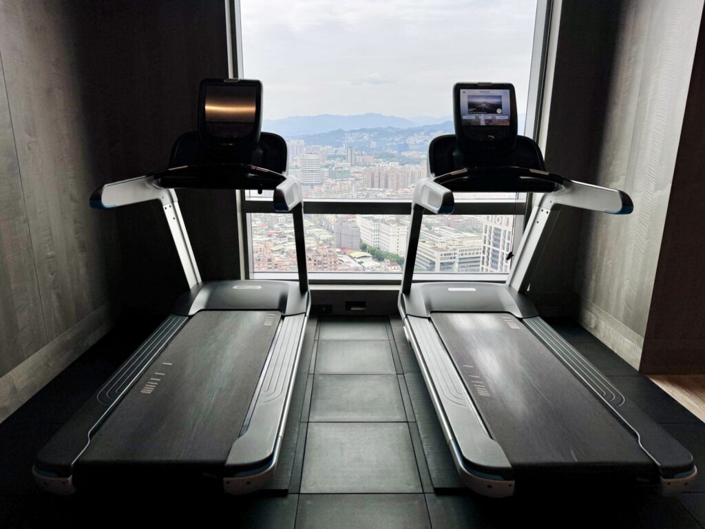 ヒルトン台北新板 フィットネスセンター