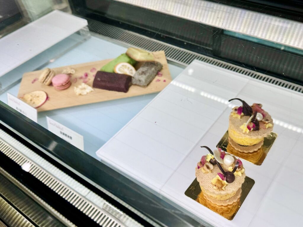 ヒルトン台北新板 ロビーバー「ソーシャビリティ」