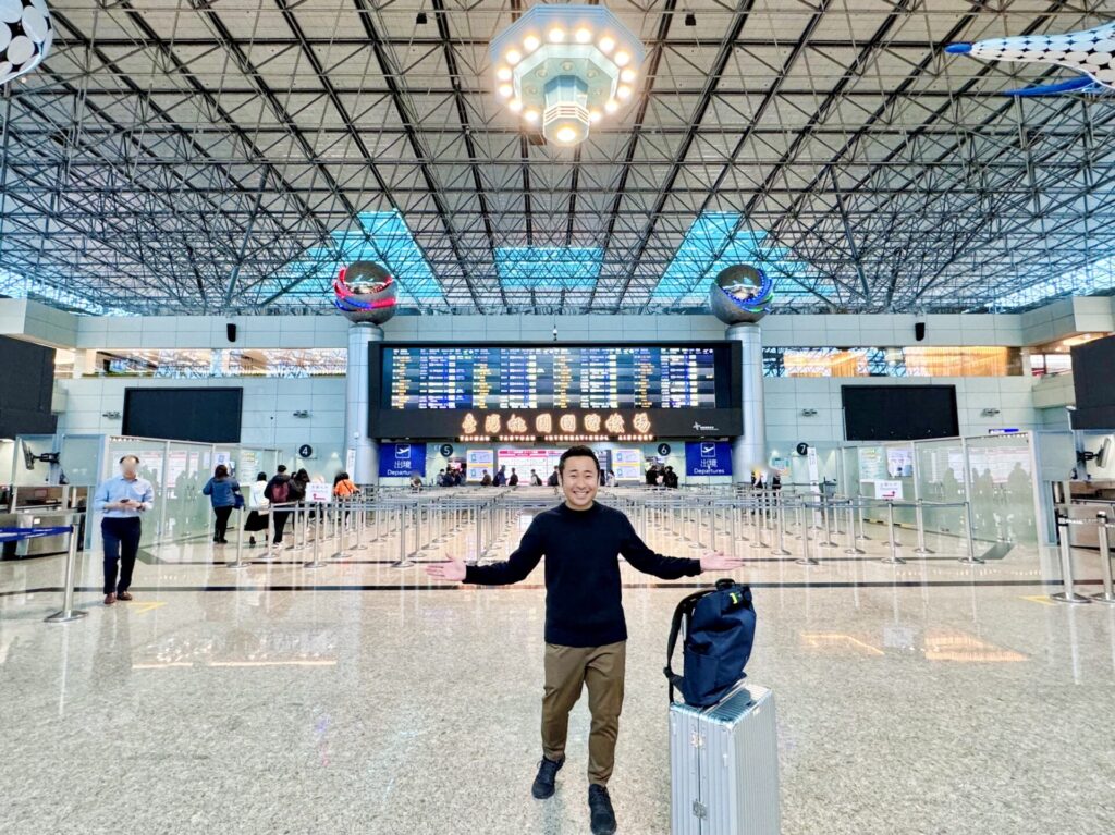 台湾桃園国際空港に到着