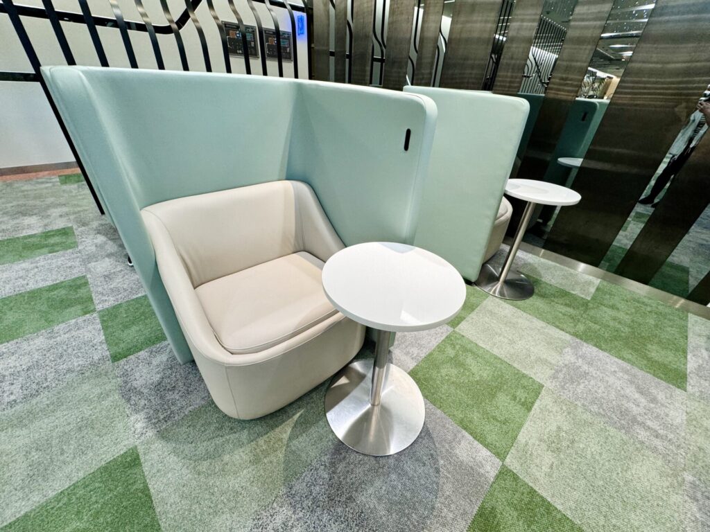 台湾桃園国際空港「The infinity(ザ・インフィニティ)」ラウンジ座席