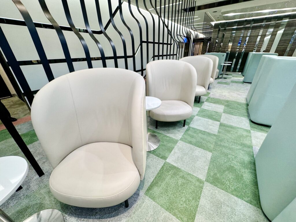 台湾桃園国際空港「The infinity(ザ・インフィニティ)」ラウンジ座席