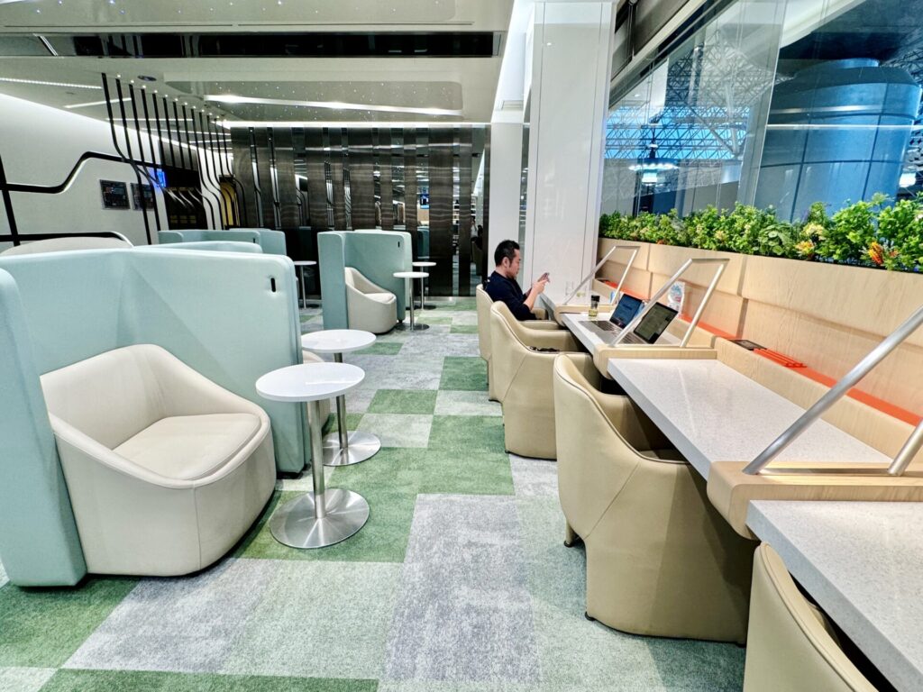 台湾桃園国際空港「The infinity(ザ・インフィニティ)」ラウンジ座席