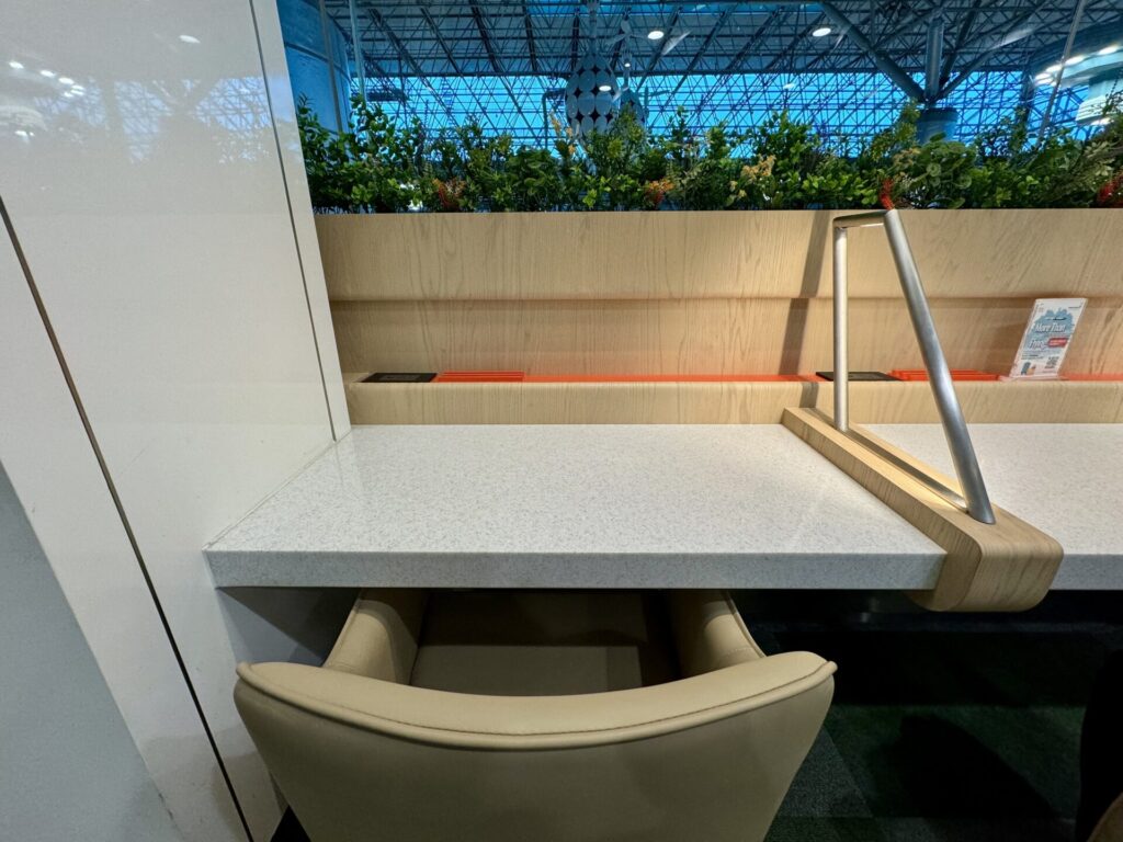 台湾桃園国際空港「The infinity(ザ・インフィニティ)」ラウンジ座席