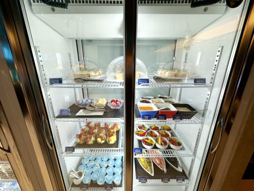 台湾桃園国際空港 シンガポール空港 シルバークリスラウンジ コールドミート